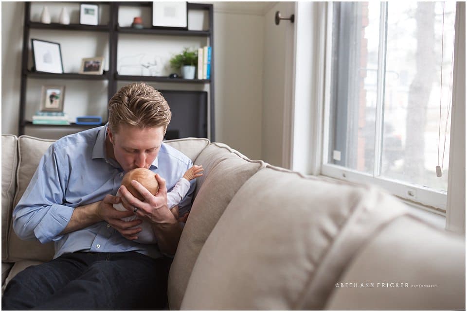 dad kissing baby boston newborn lifestyle photographer