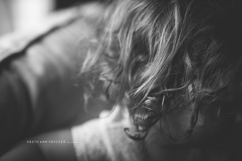 hair in window light boston family photographer