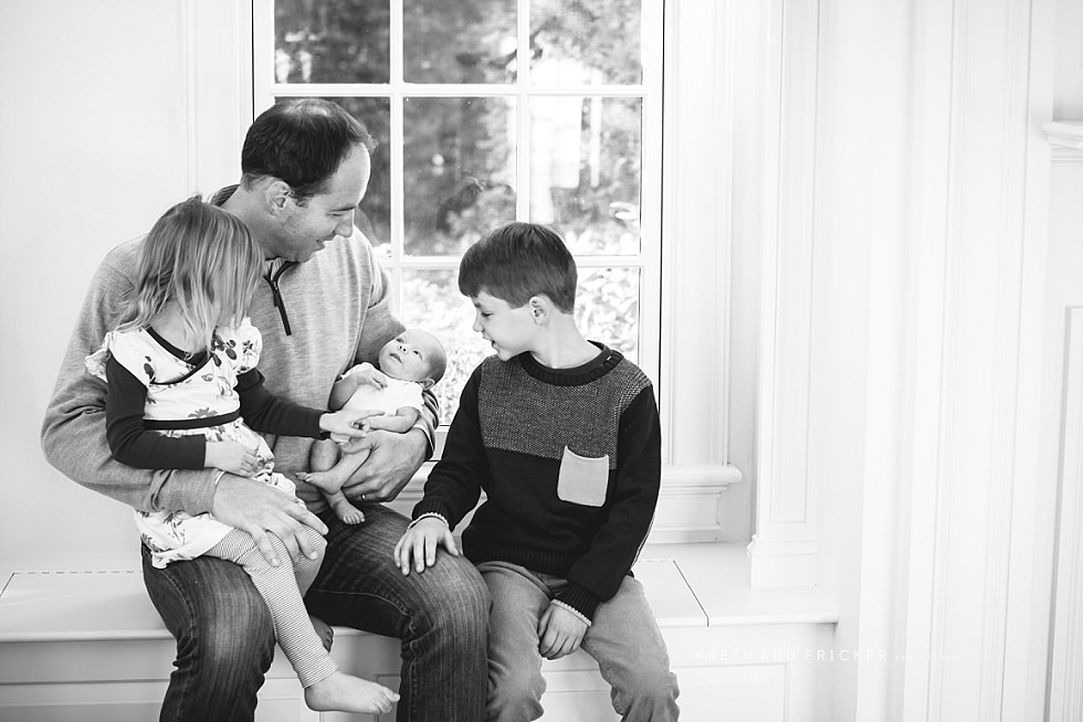 dad with new baby and his older kids Wellesley Newborn photographer