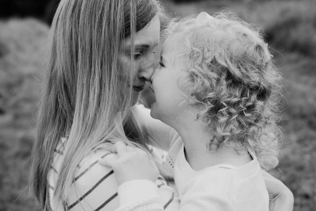 nose kisses belmont family photographer